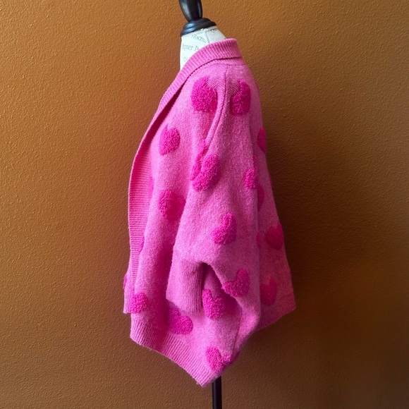 Caryn Lawn Pink “Cape Heart” Sweater One Size New With Tags! - Picture 4 of 6